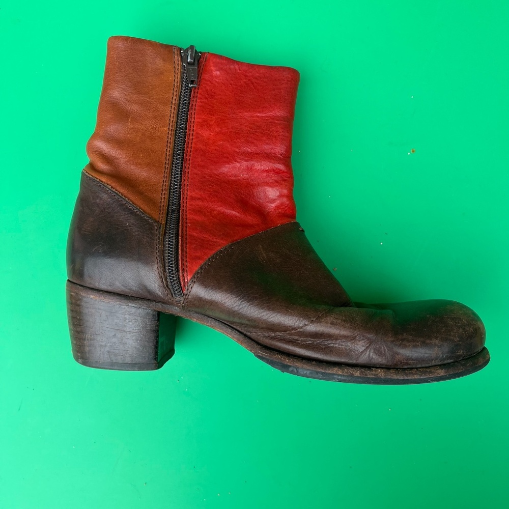 Red/Tan/Black MOMA ColorBlock Heels - Picture 3 of 4